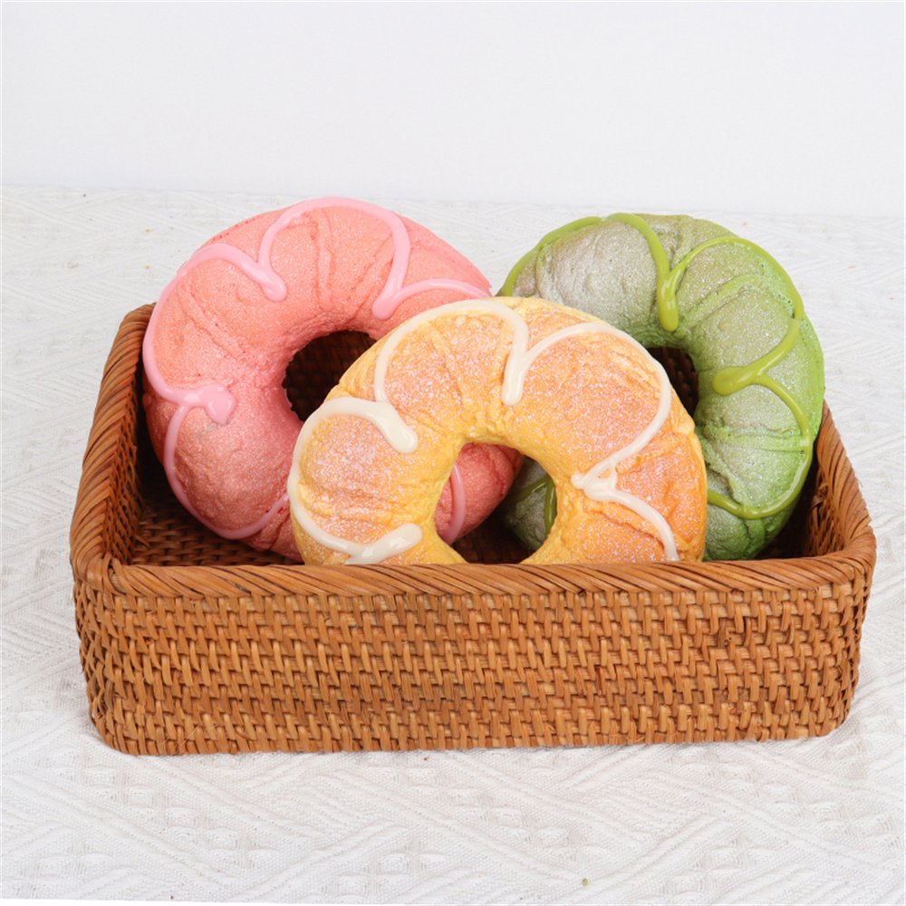 Modelo de donut artificial de  - Wedding Decor Supply Store reseña y precio